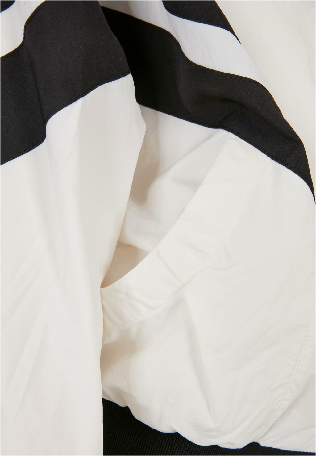 Girls Crinkle Batwing Jacket white/black UCK2664