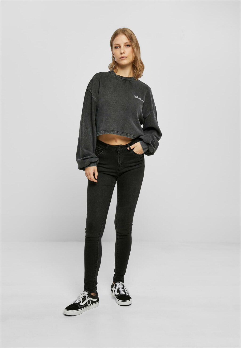 Urban Classics Ladies Cropped Small Embroidery Terry Crewneck black TB5461