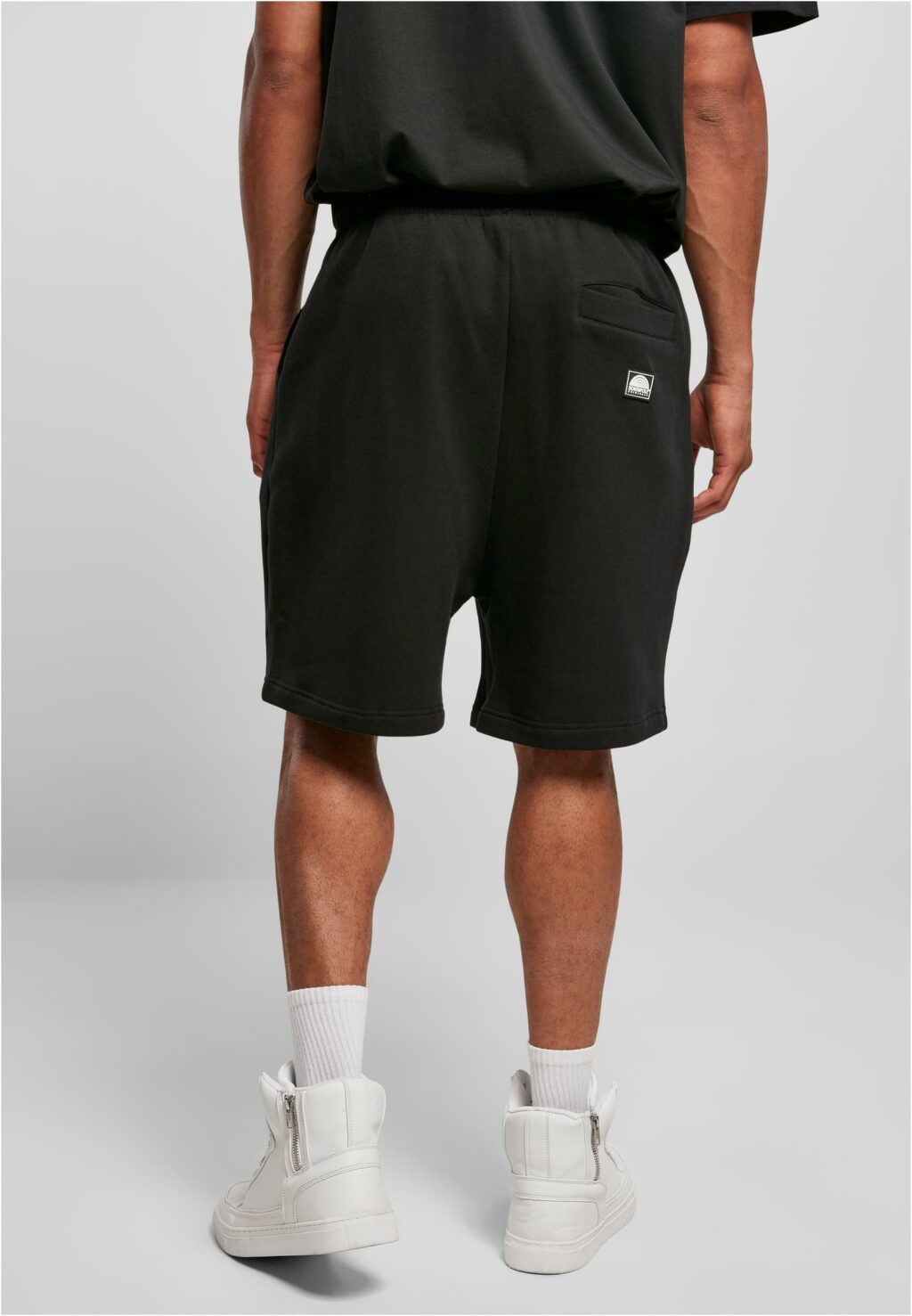 Southpole Basic Sweat Shorts black SP213