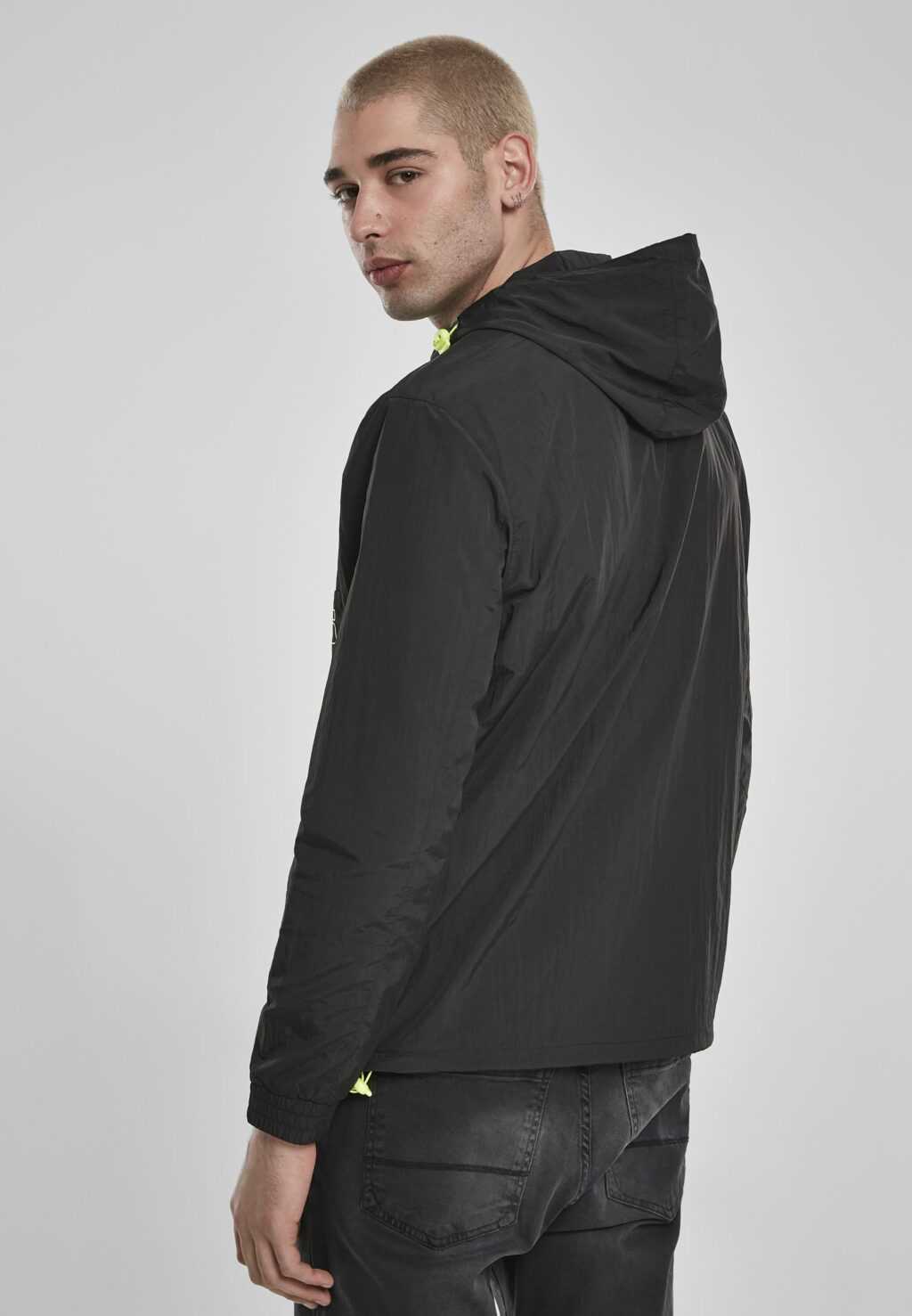 Urban Classics Contrast Pull Over Jacket black/electriclime TB3676