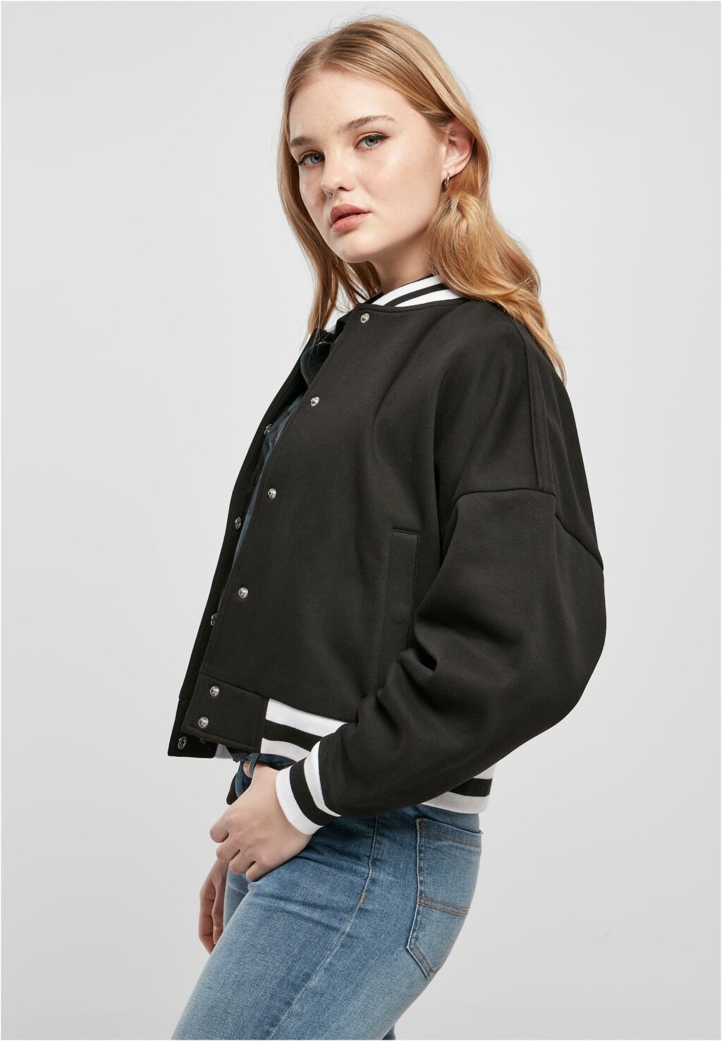 Urban Classics Ladies Oversized College Sweat Jacket black TB5076