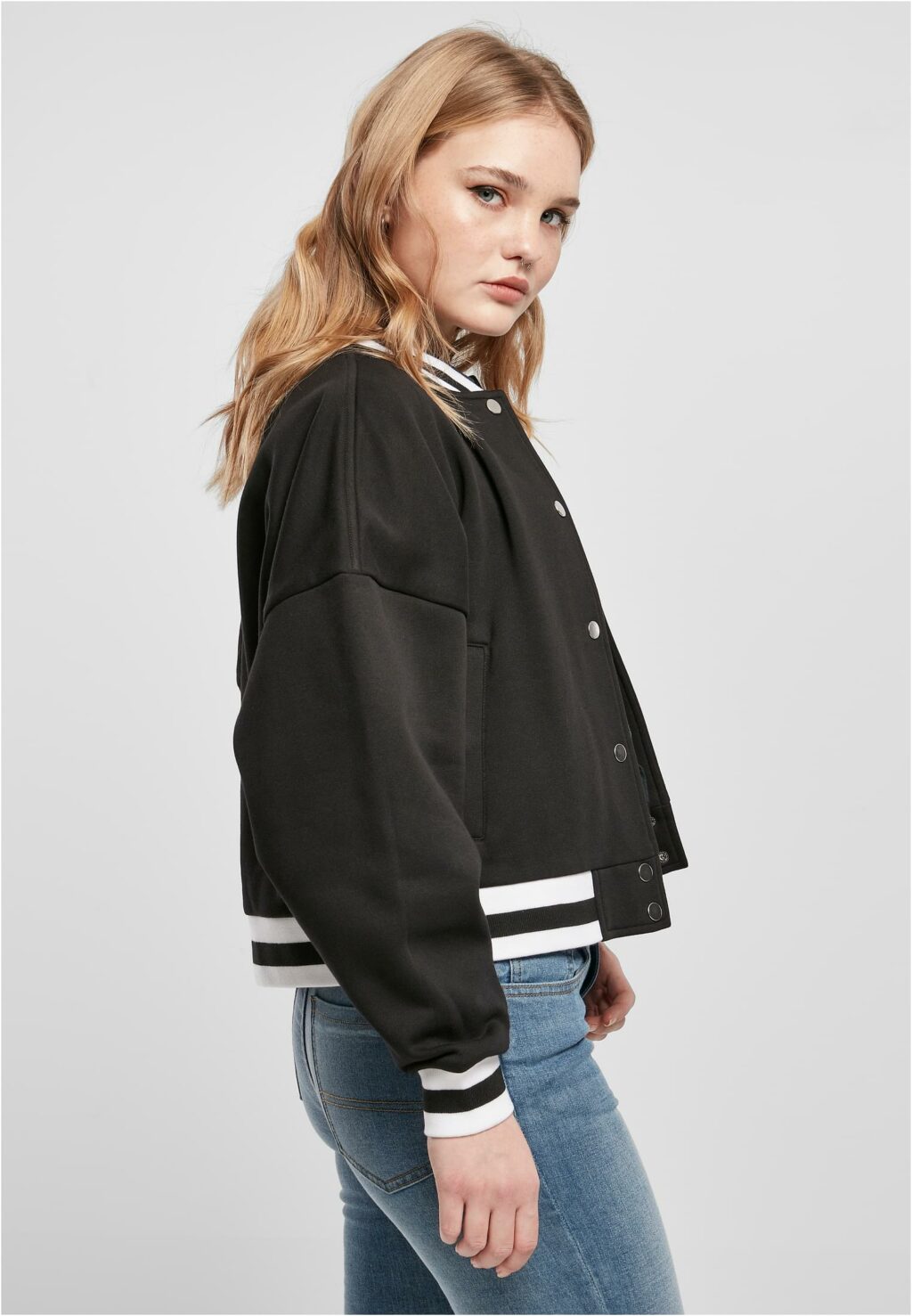 Urban Classics Ladies Oversized College Sweat Jacket black TB5076