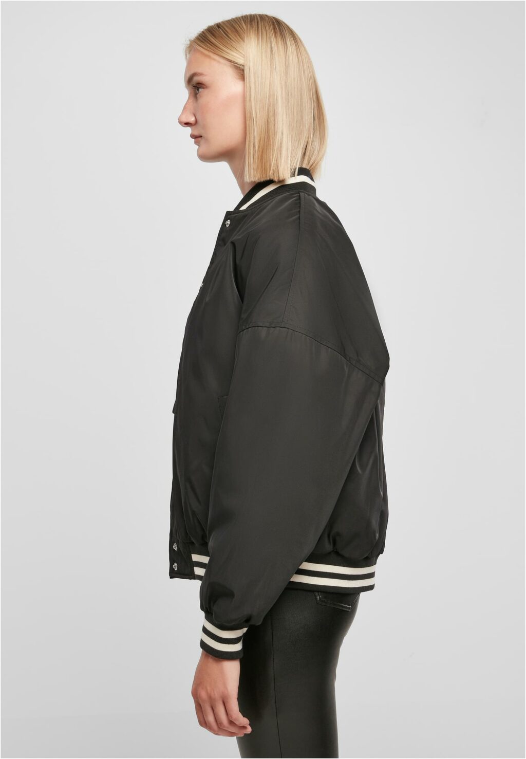 Urban Classics Ladies Oversized Recycled College Jacket black TB5082