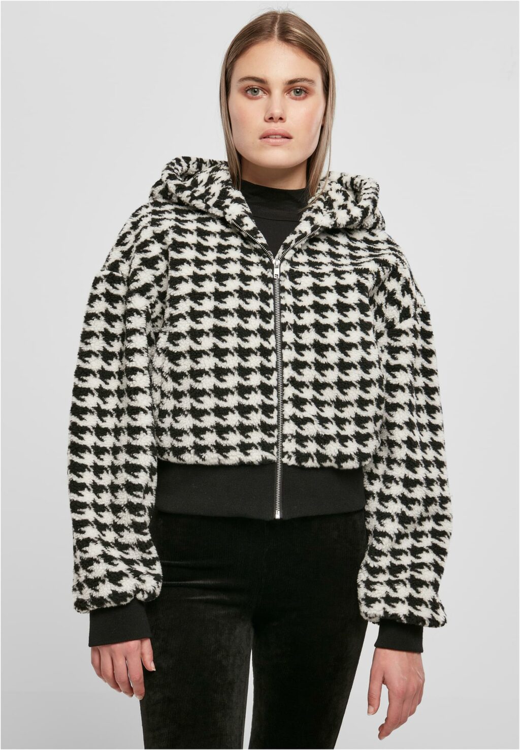 Urban Classics Ladies Short Oversized AOP Sherpa Jacket blackhoundstooth TB5079