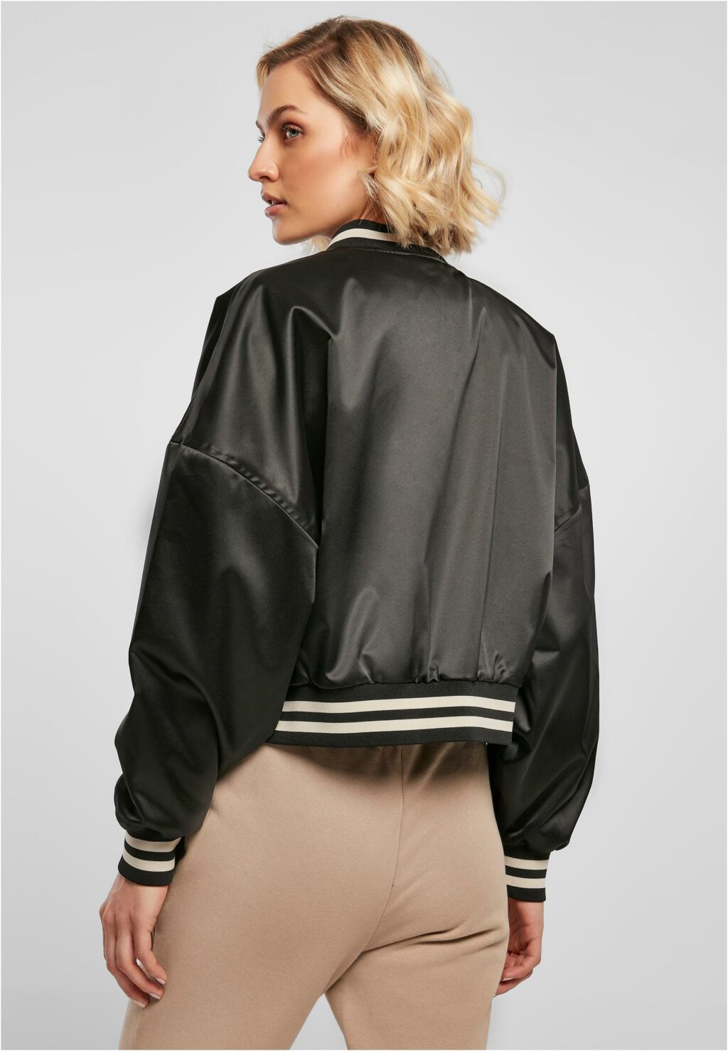 Urban Classics Ladies Short Oversized Satin College Jacket black TB5037