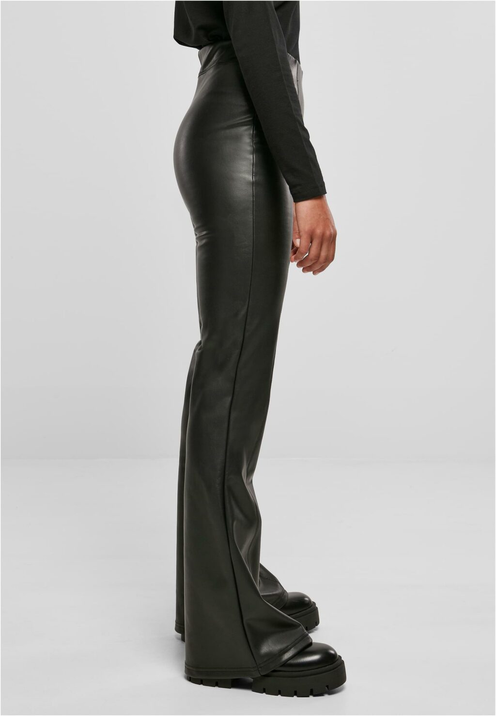 Urban Classics Ladies Synthetic Leather Flared Pants black TB5410