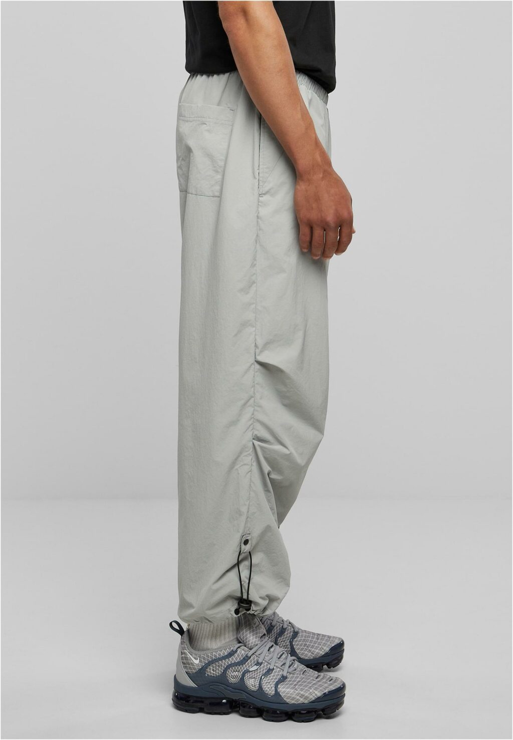Urban Classics Nylon Parachute Pants lightasphalt TB6349