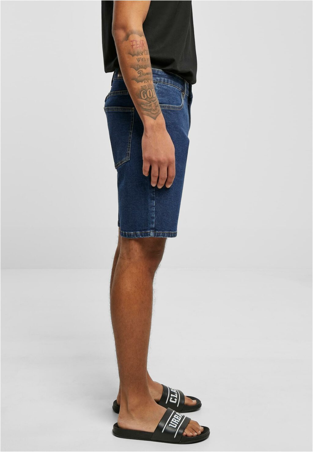Urban Classics Relaxed Fit Jeans Shorts mid indigo washed TB4156