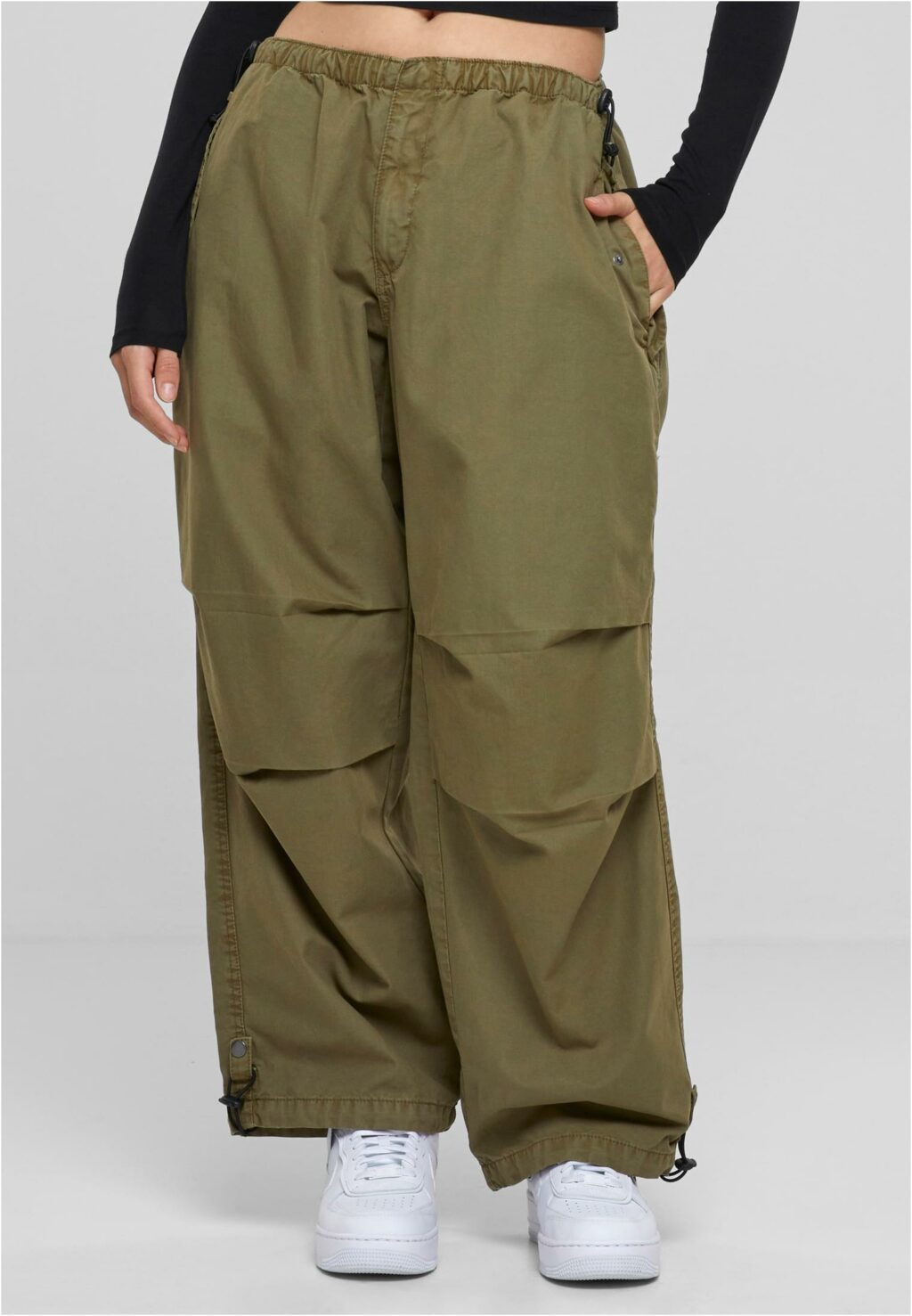 Urban Classics Ladies Cotton Parachute Pants tiniolive TB6101