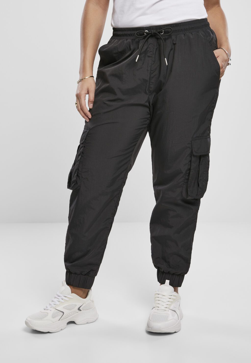 Urban Classics Ladies High Waist Crinkle Nylon Cargo Pants black TB3636