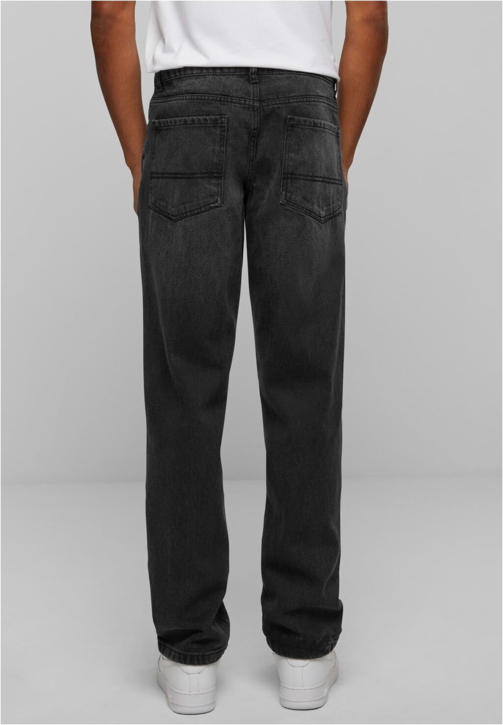 Urban Classics Heavy Ounce Straight Fit Jeans blackwashed TB6396
