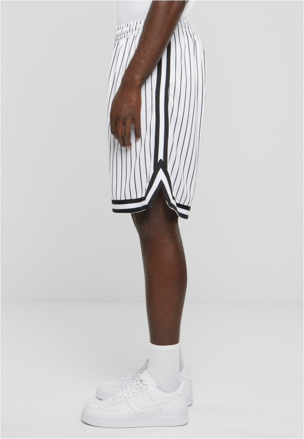 Urban Classics Striped Mesh Shorts white/black TB6667