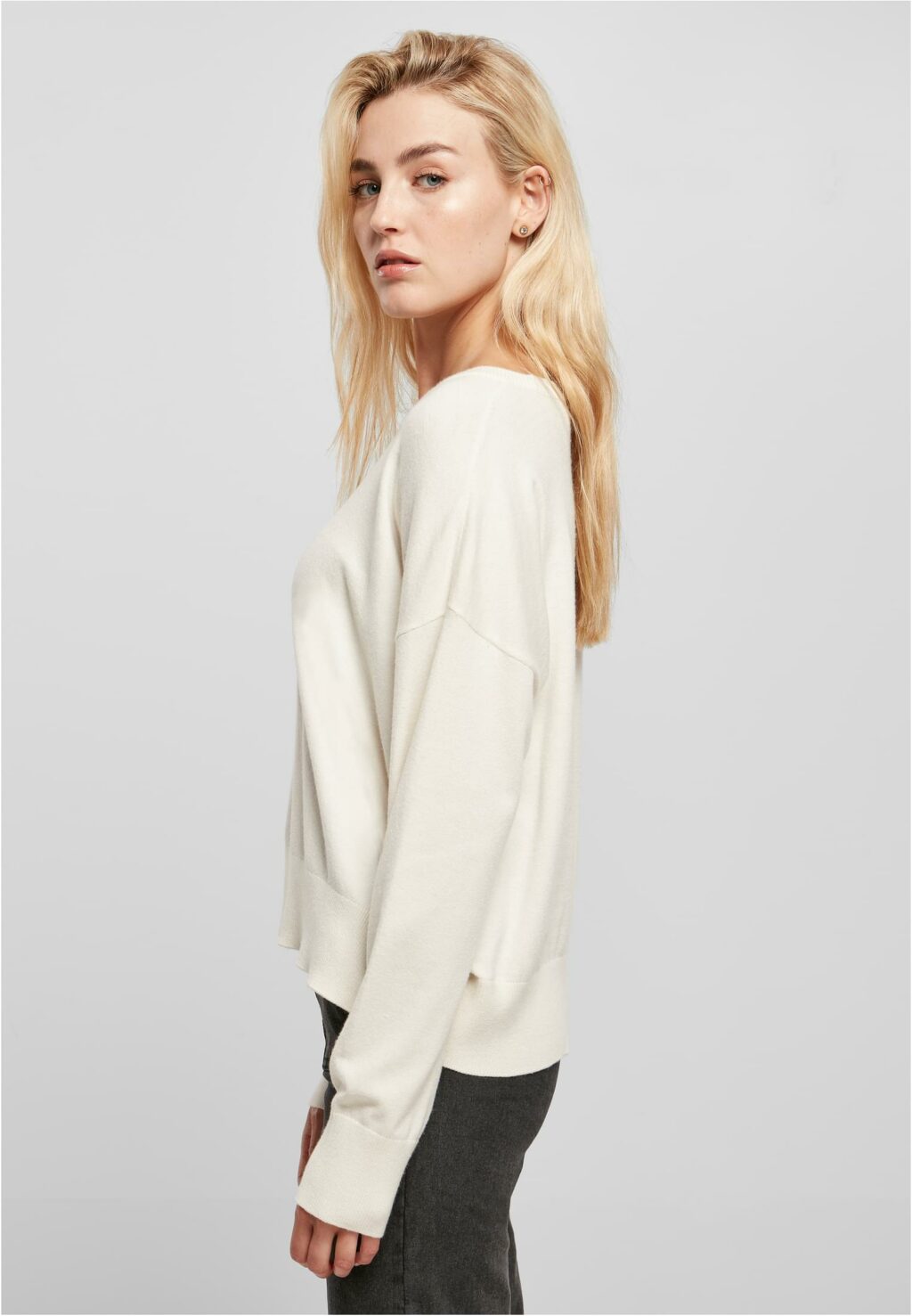 Urban Classics Ladies Eco Viscose Oversized Basic Sweater whitesand TB5448