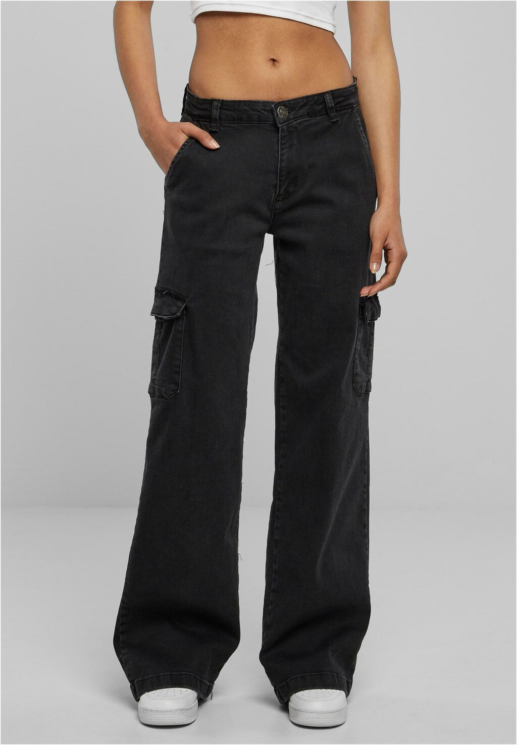 Urban Classics Ladies High Waist Straight Denim Cargo Pants black washed TB6037