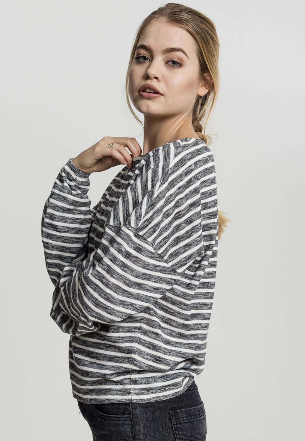 Urban Classics Ladies Oversize Stripe Pullover black/white TB1837