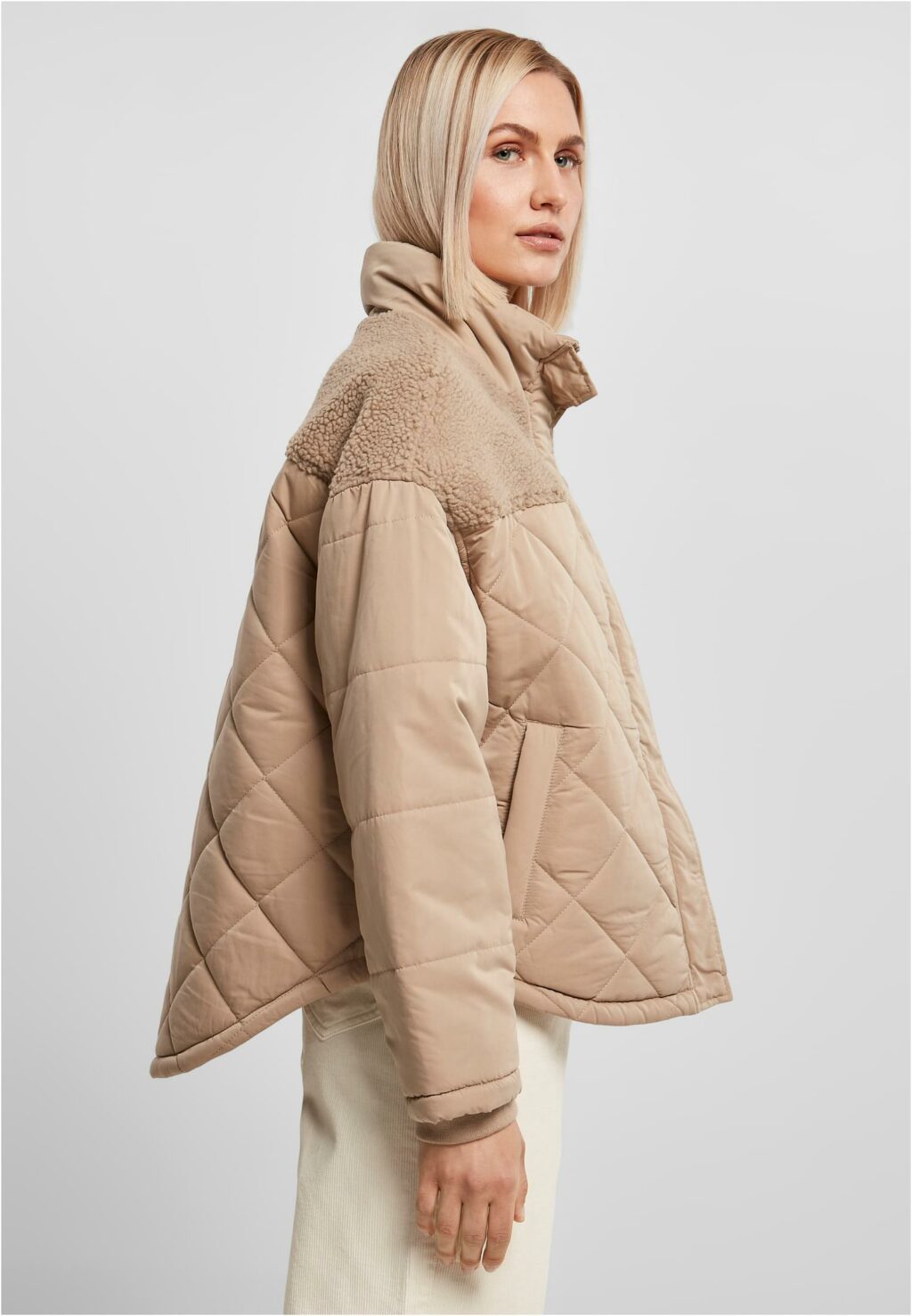 Urban Classics Ladies Oversized Diamond Quilt Puffer Jacket softtaupe TB4552