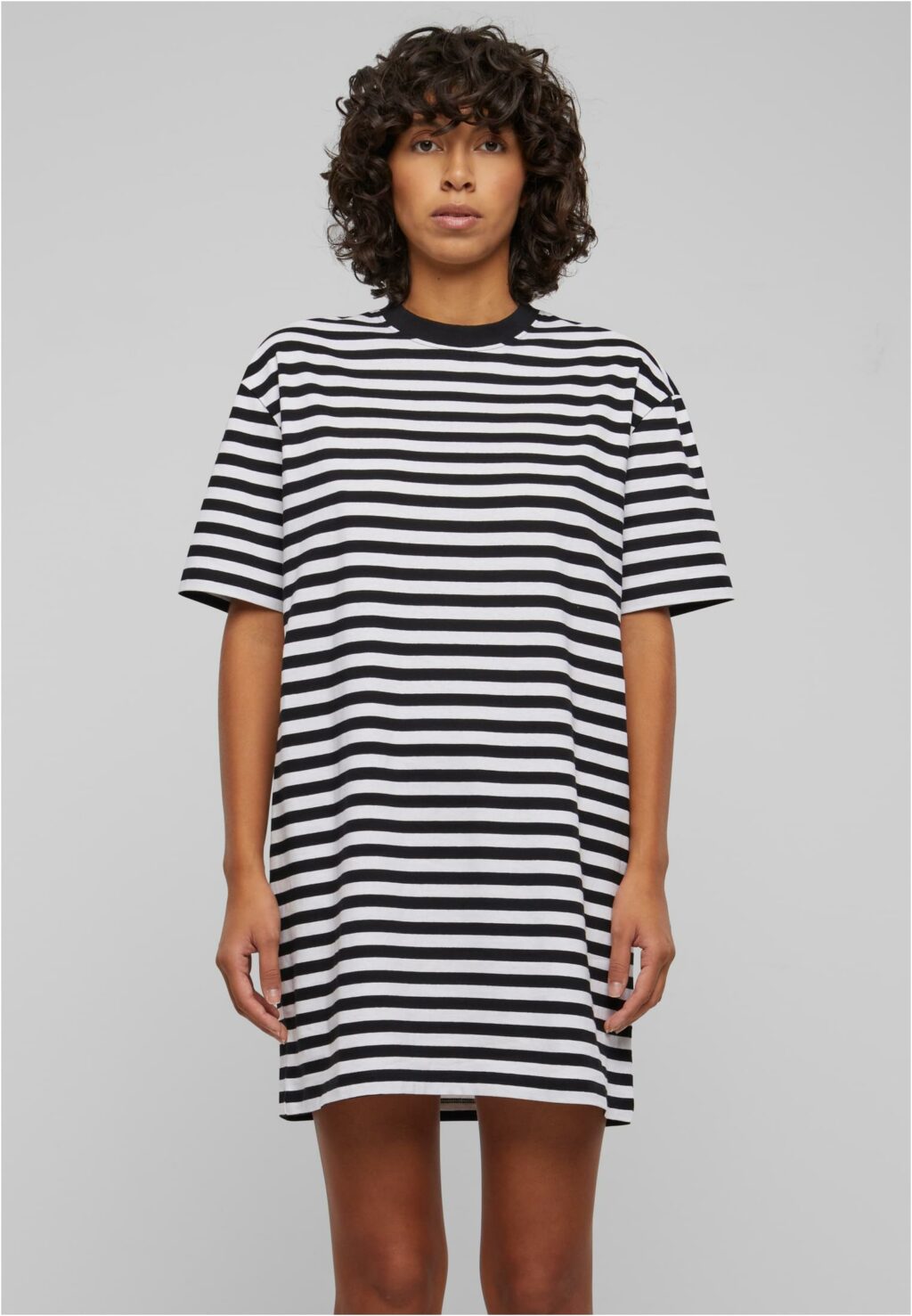 Urban Classics Ladies Oversized Striped Tee Dress white/black TB6828
