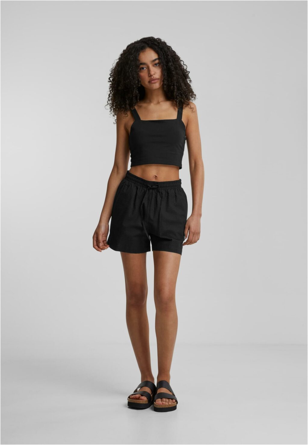 Urban Classics Ladies Seersucker Shorts black TB6212