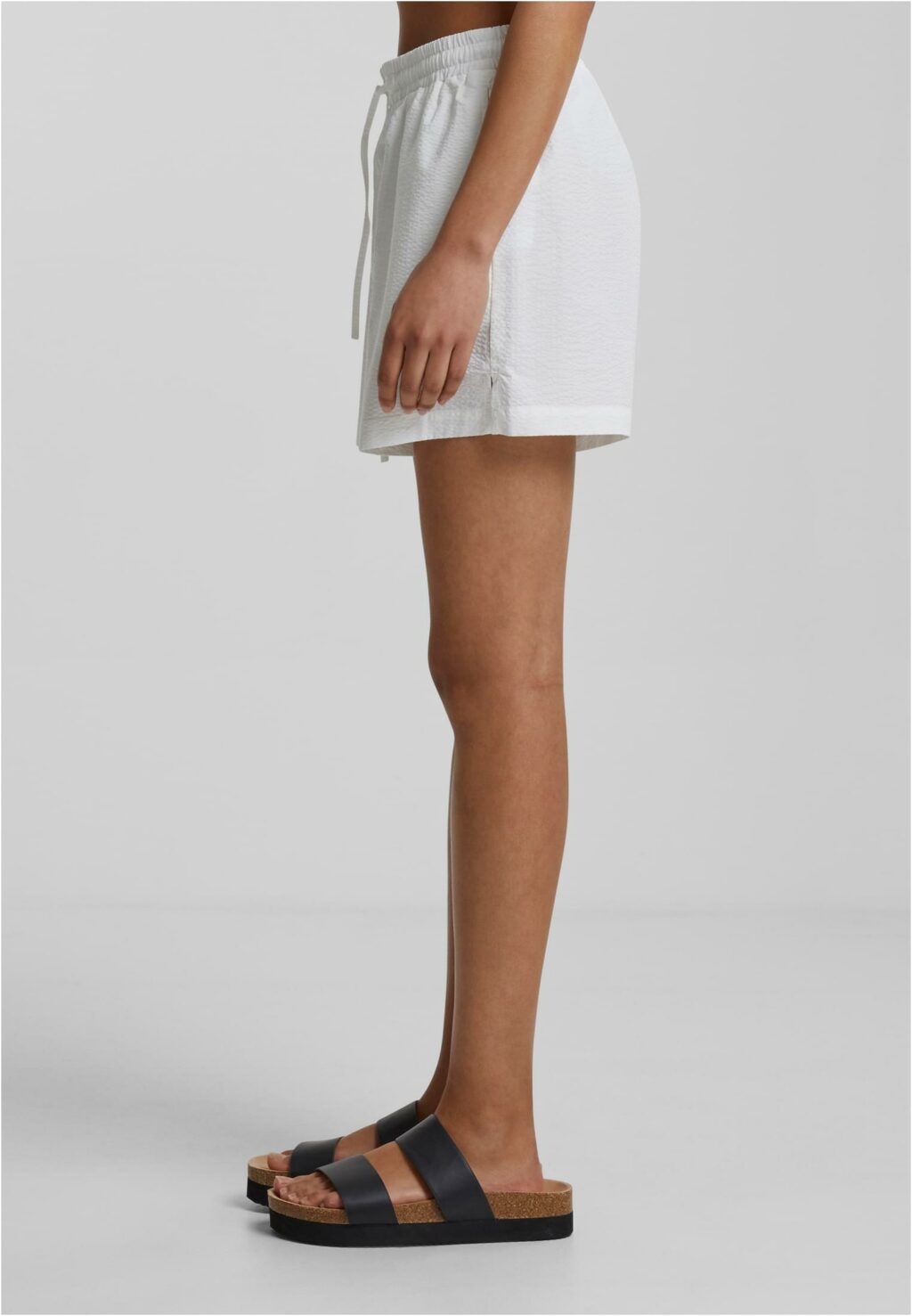 Urban Classics Ladies Seersucker Shorts white TB6212