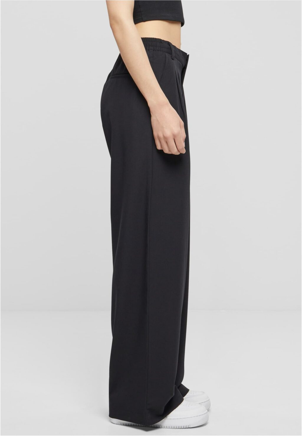 Urban Classics Ladies Ultra Wide Pleat-Front Pants black TB6103