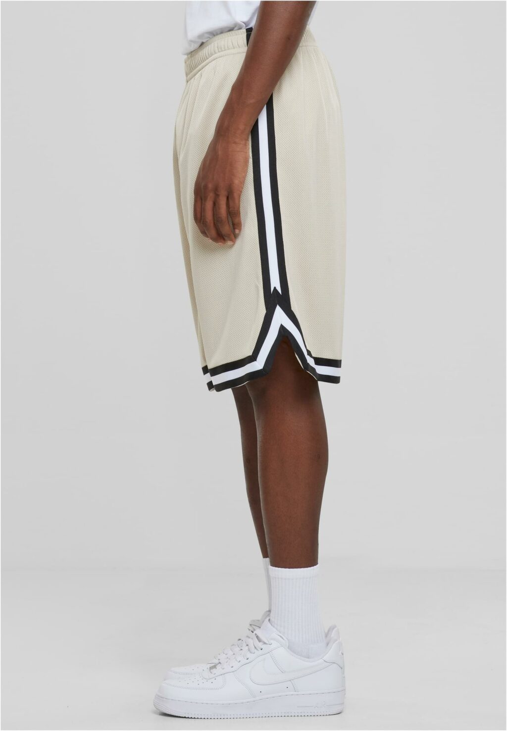 Urban Classics Stripes Mesh Shorts softseagrass/black/white TB243
